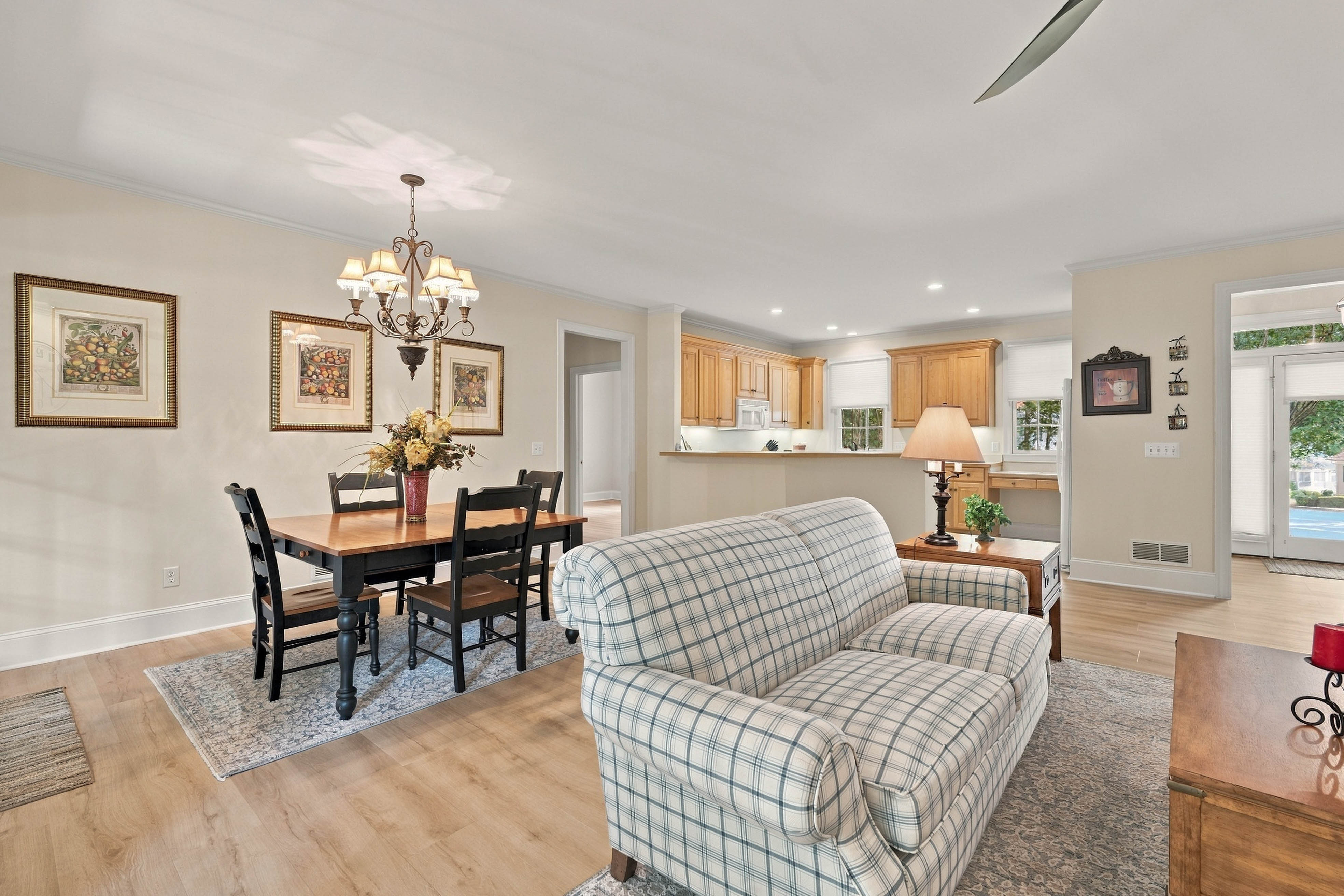 108 Mayfair Court image 12